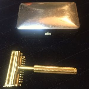 Vintage Valet Auto Strop Safety Razor in Chrome Metal Case 1940s Patent 1912
